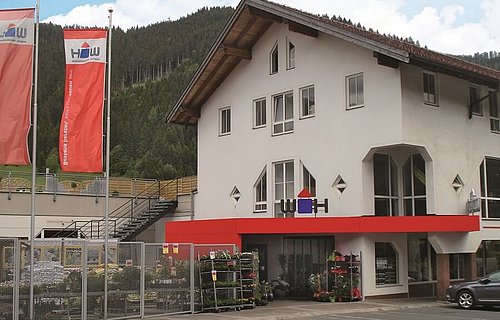 Firmengebäude der Würth Hochenburger Filiale in Eben im Pongau